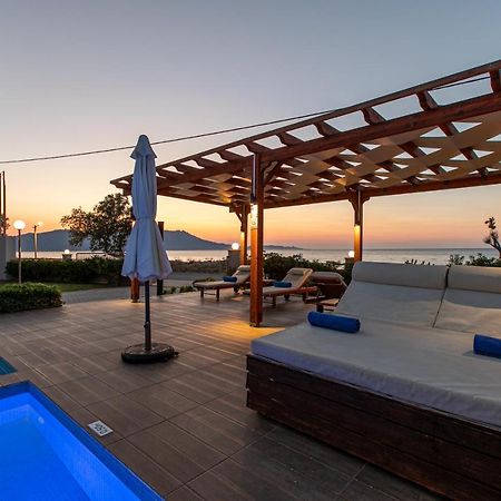 Niovi Seaside Suites Kíssamos Esterno foto