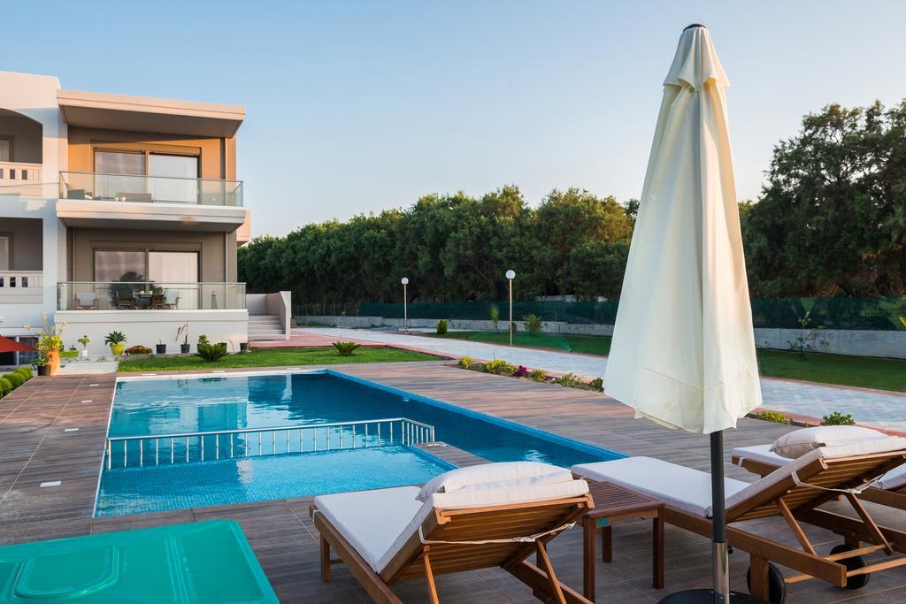 Niovi Seaside Suites Kíssamos Esterno foto