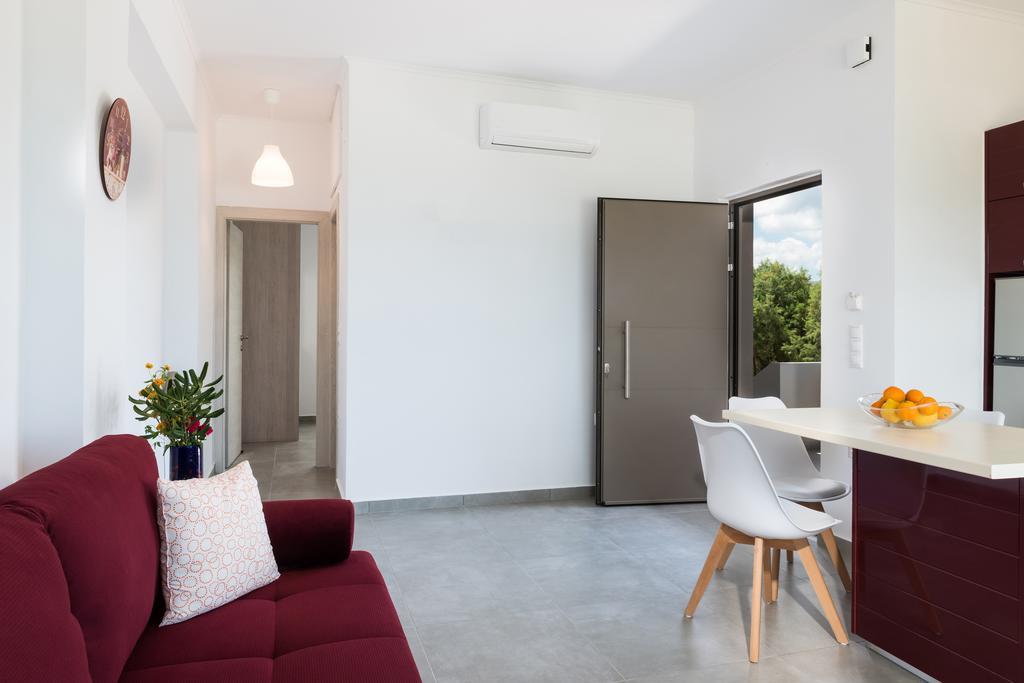 Niovi Seaside Suites Kíssamos Esterno foto
