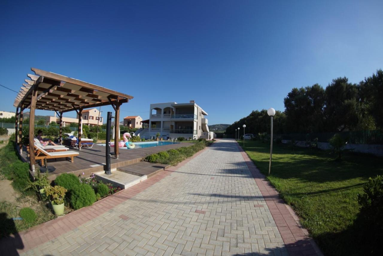 Niovi Seaside Suites Kíssamos Esterno foto